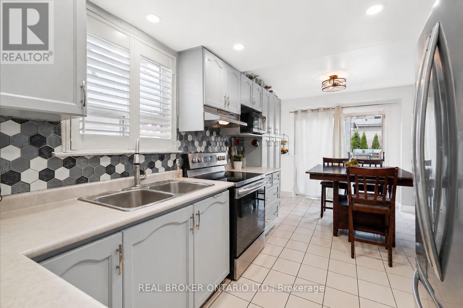 Kitchen - 3106 Redbank Crescent, Mississauga, ON