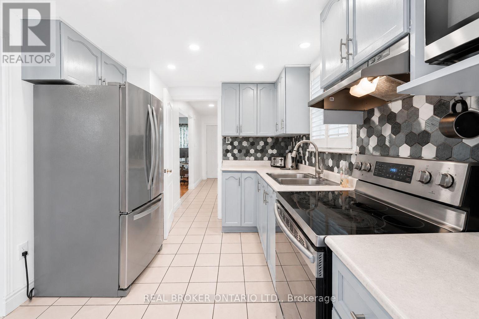 Kitchen - 3106 Redbank Crescent, Mississauga, ON