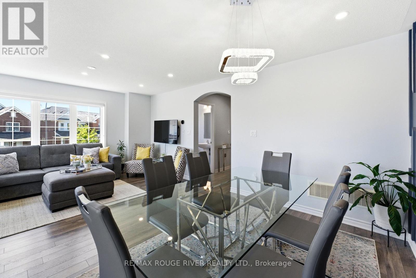 2402 Fall Harvest Crescent, Pickering, ON