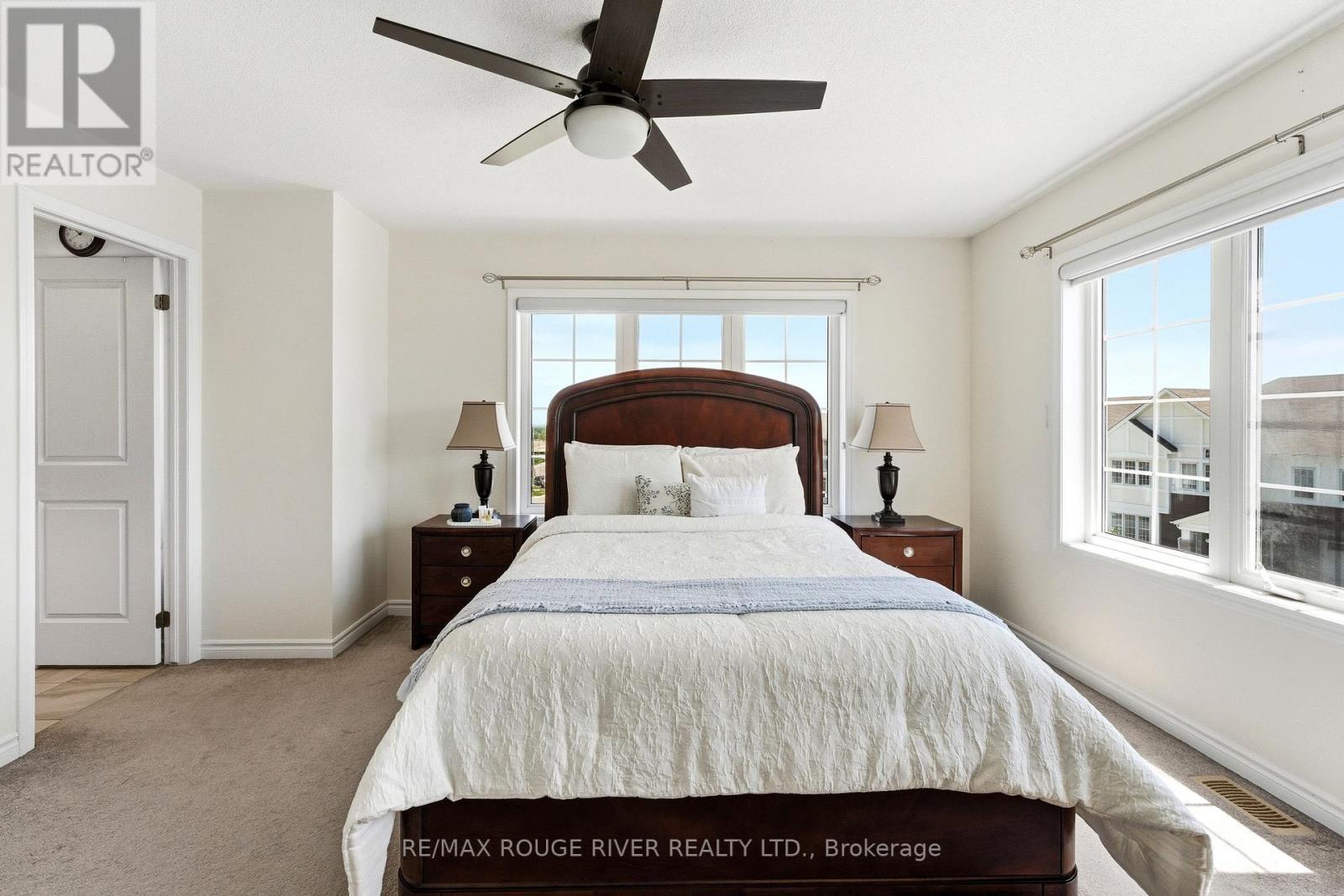 2402 Fall Harvest Crescent, Pickering, ON