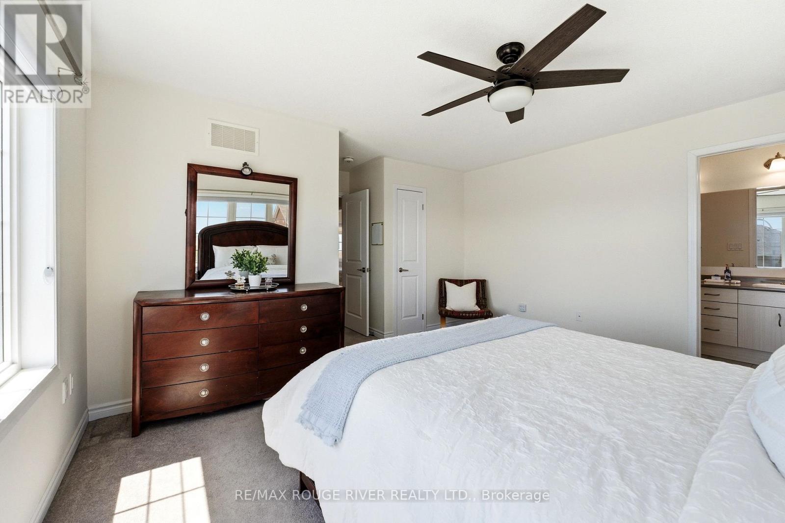 2402 Fall Harvest Crescent, Pickering, ON