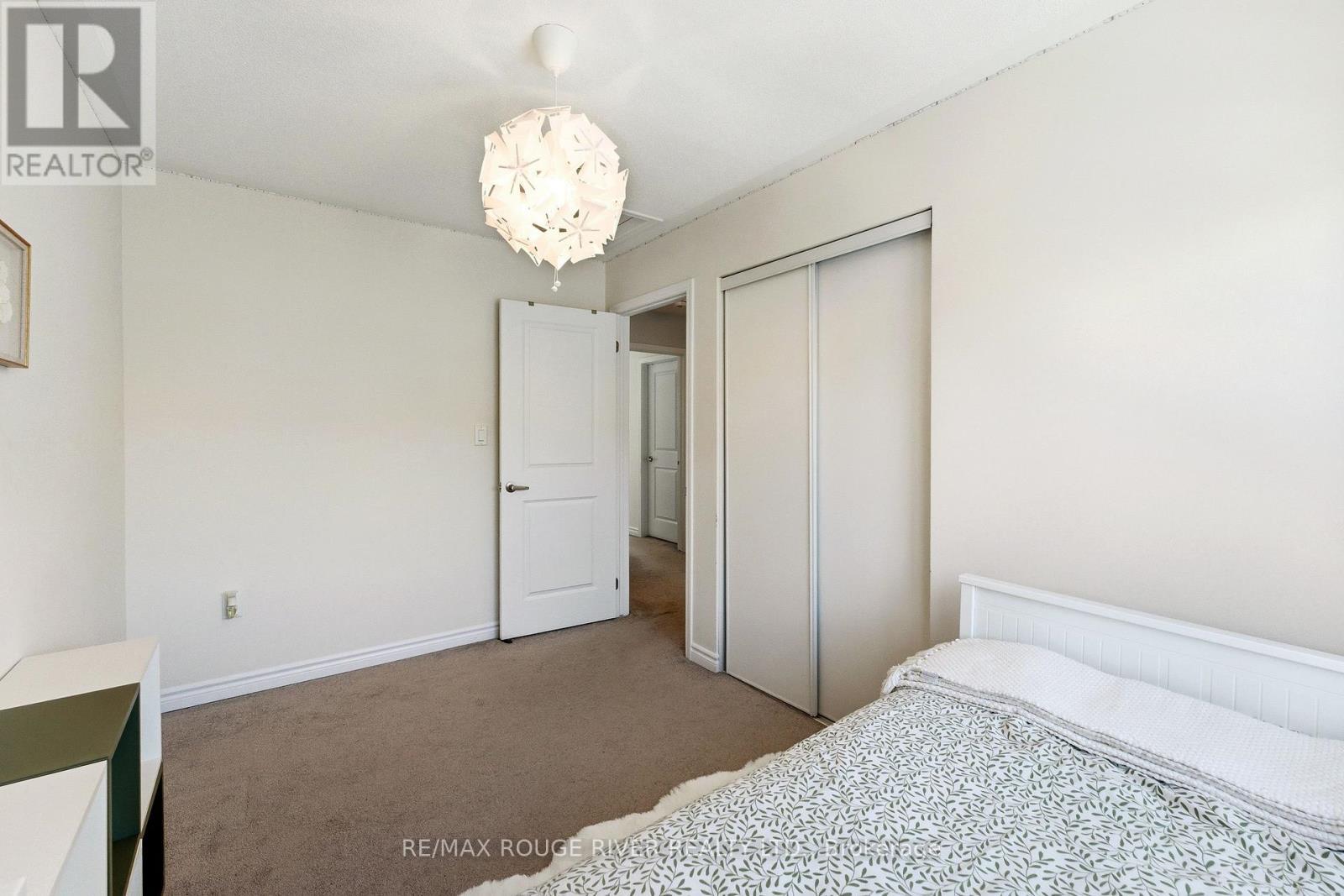 2402 Fall Harvest Crescent, Pickering, ON