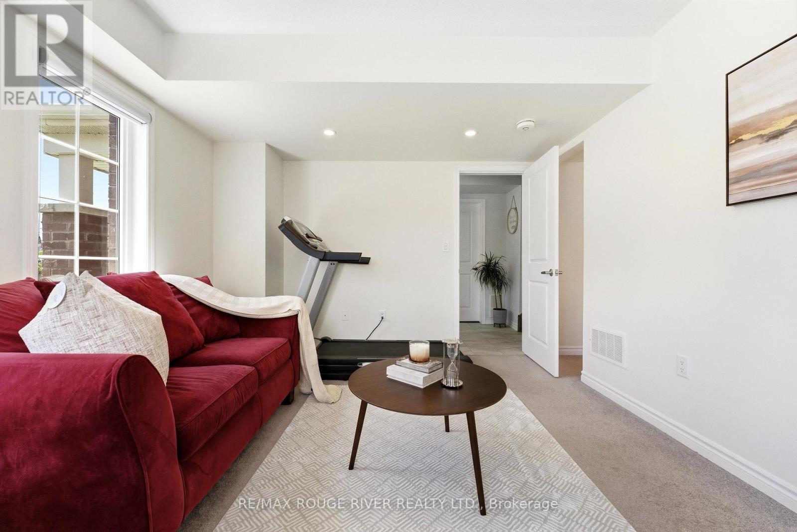 2402 Fall Harvest Crescent, Pickering, ON