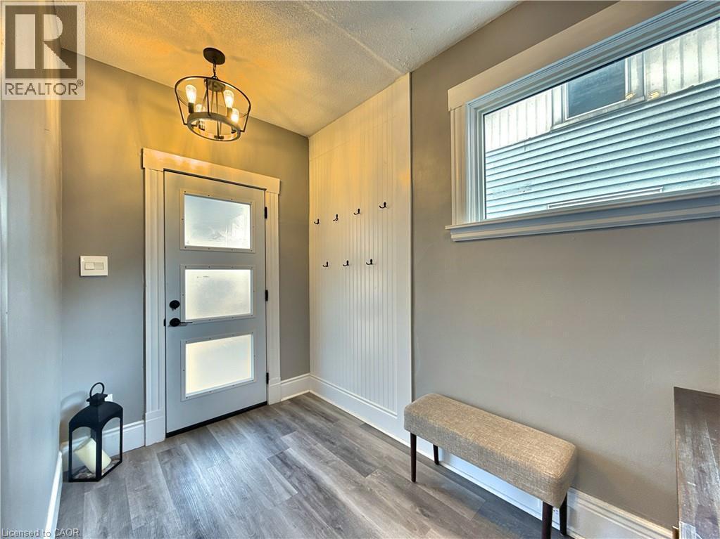 9 Fourth Avenue, St. Thomas, ON