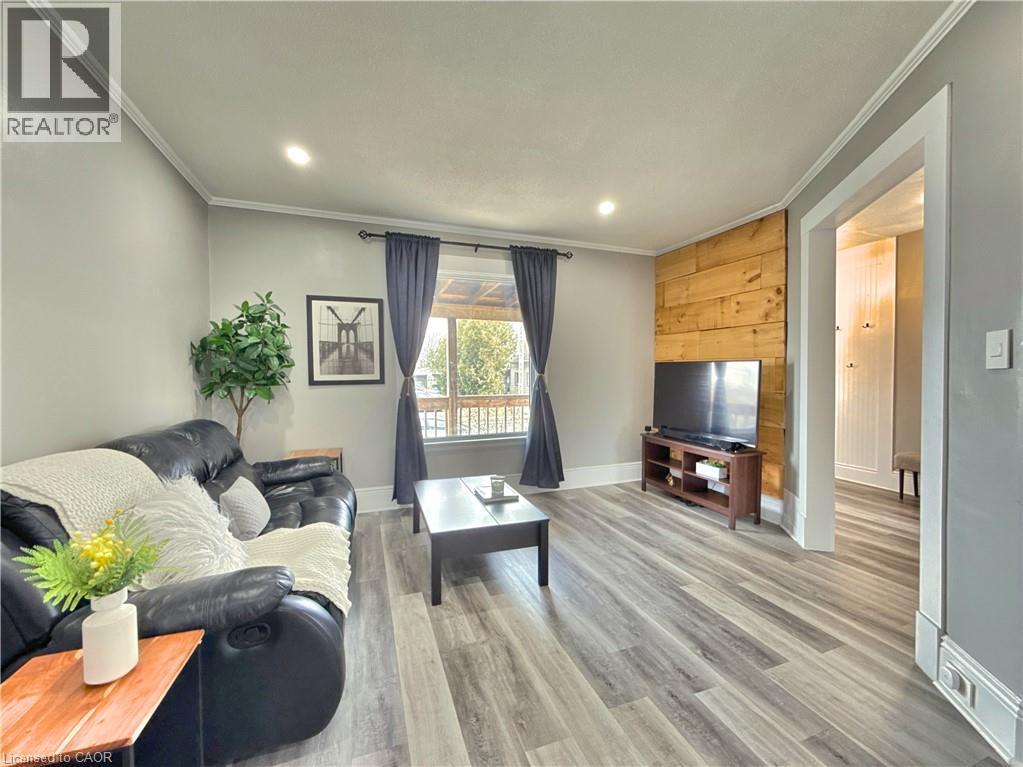 9 Fourth Avenue, St. Thomas, ON