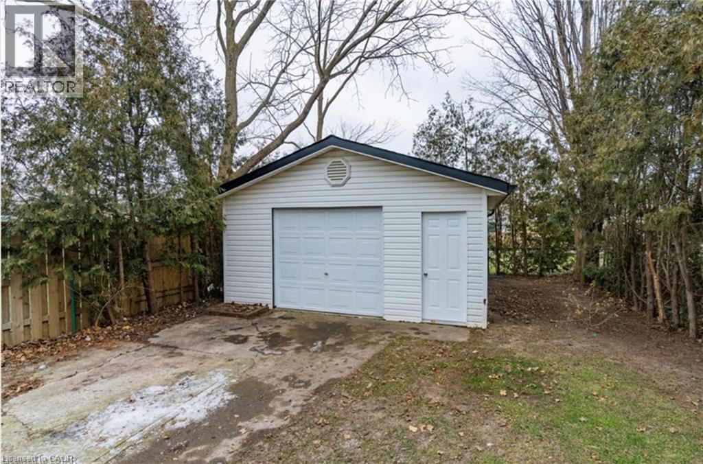 9 Fourth Avenue, St. Thomas, ON