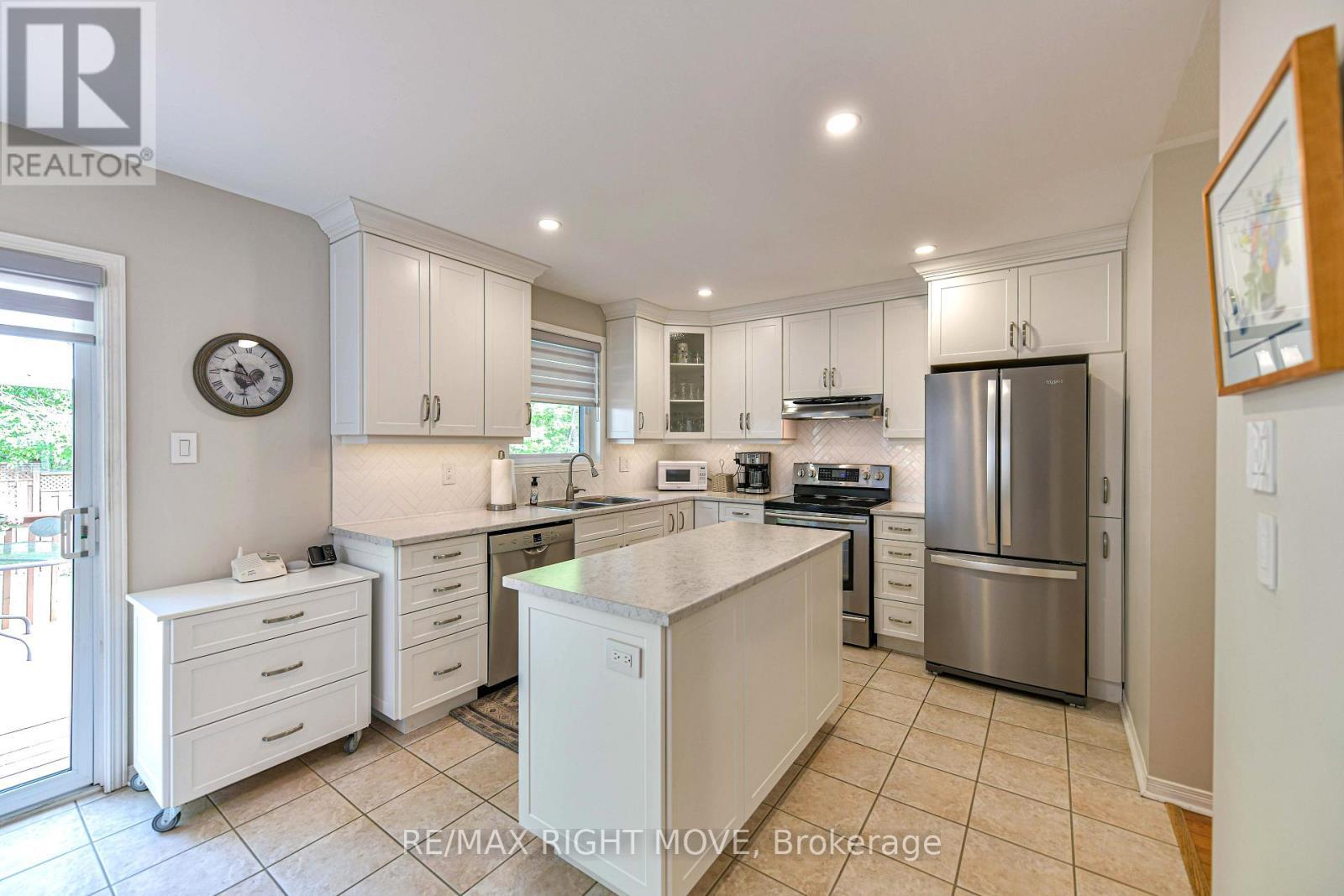 3170 Monarch Drive W, Orillia, ON