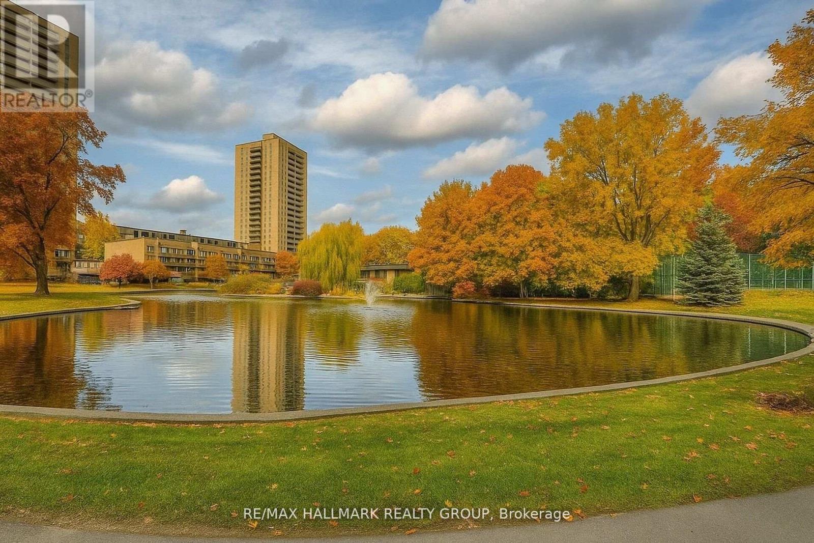 Private Park - 406 - 280 Brittany Drive, Ottawa, ON