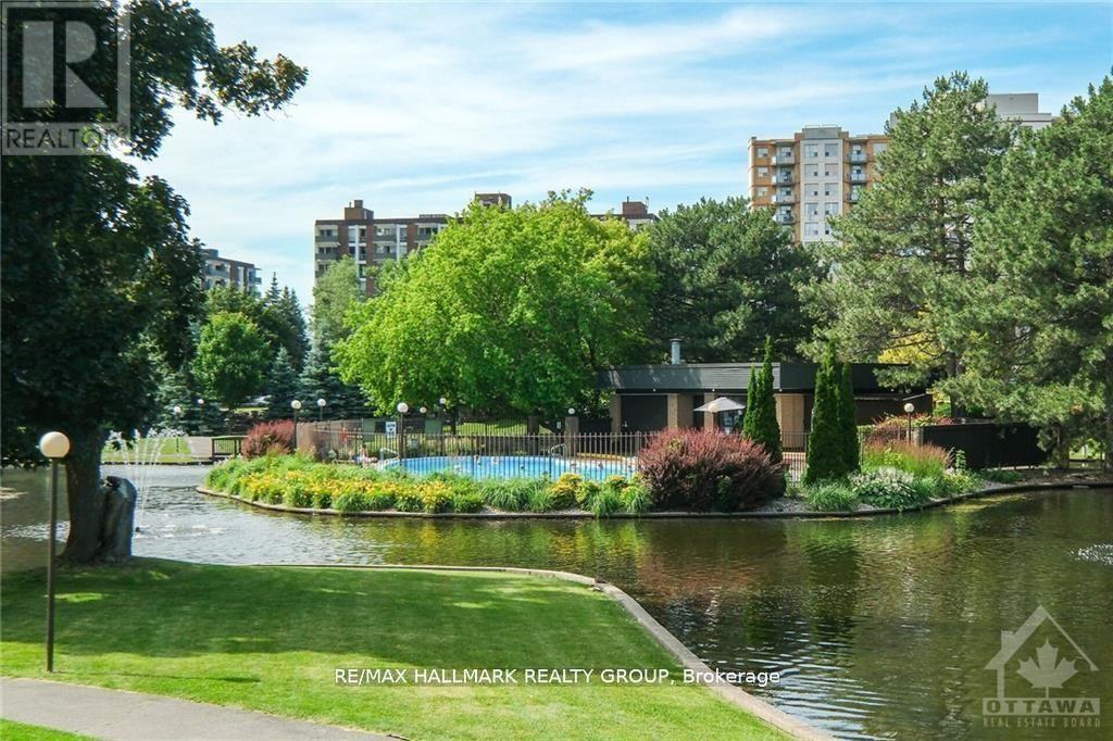 406 - 280 Brittany Drive, Ottawa, ON