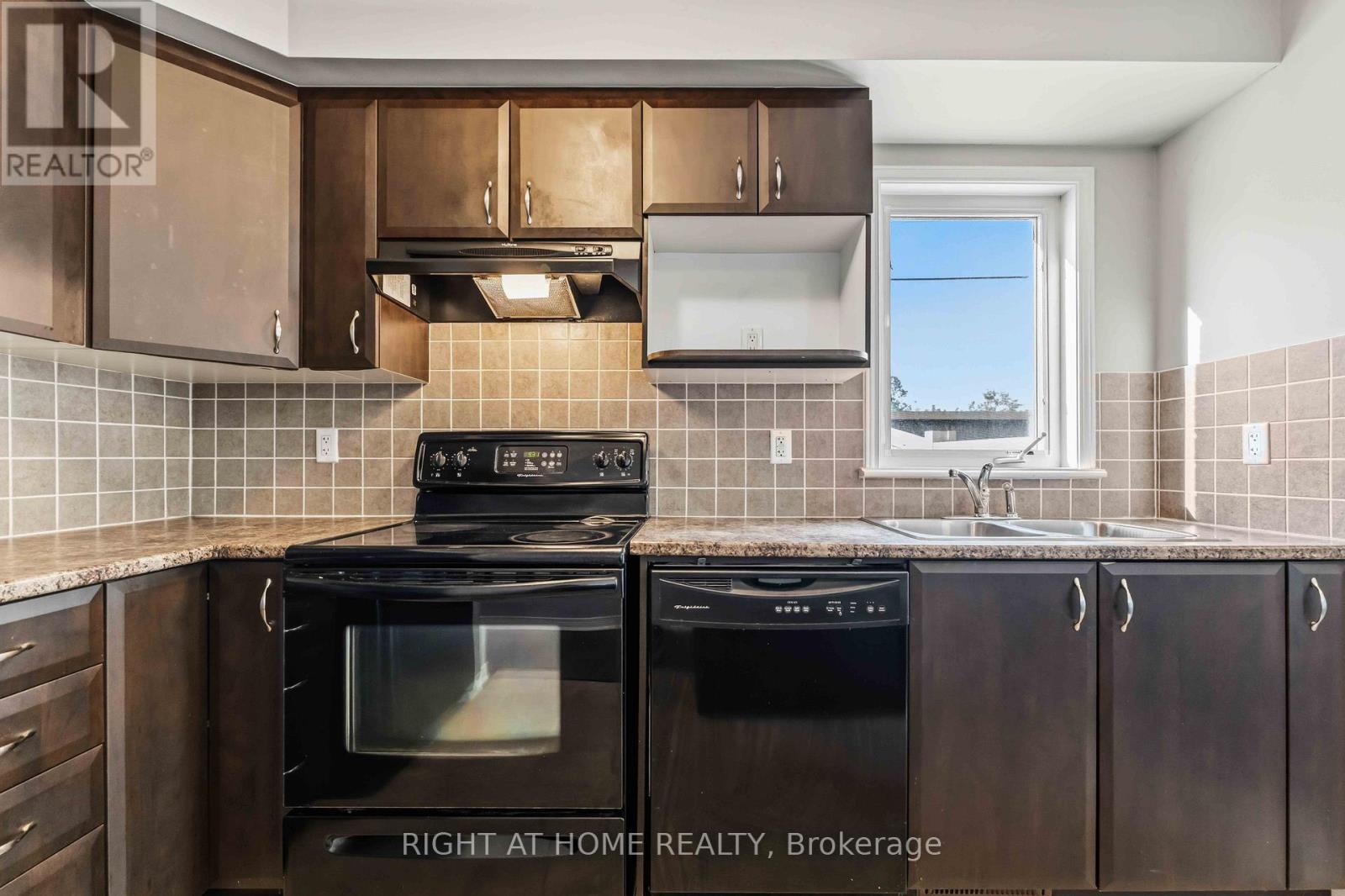 227 Keltie Private, Ottawa, ON