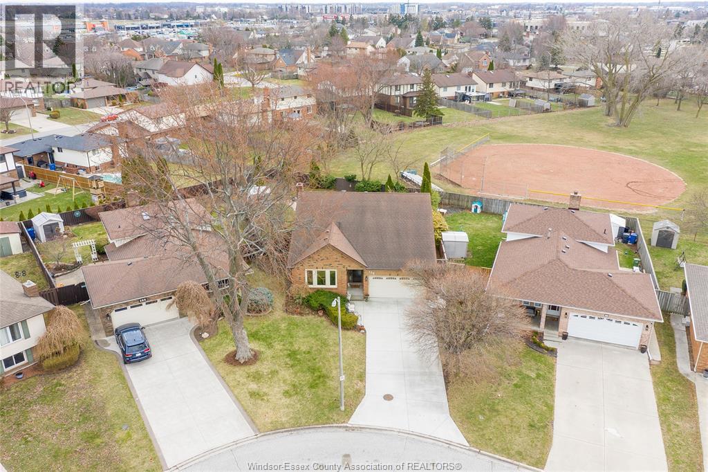 468 Amberly, Tecumseh, ON