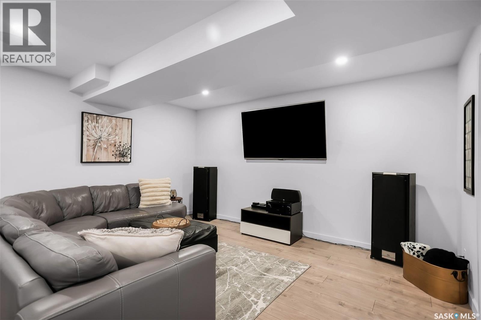 351 Aniskotaw Bend, Saskatoon, SK
