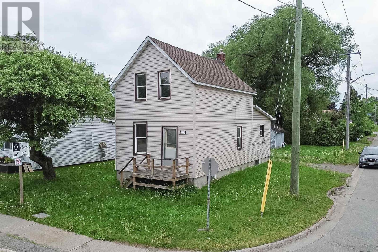 299 Goulais Ave, Sault Ste Marie, ON - Outdoor