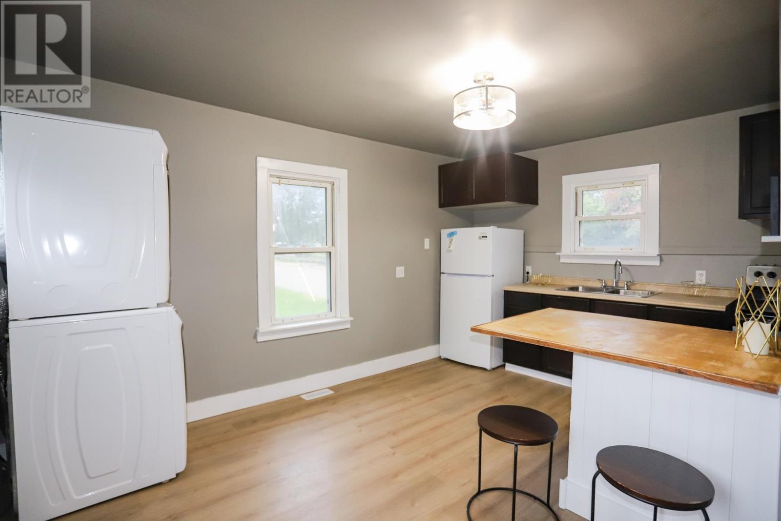 299 Goulais Ave, Sault Ste Marie, ON - Indoor Photo Showing Kitchen With Double Sink