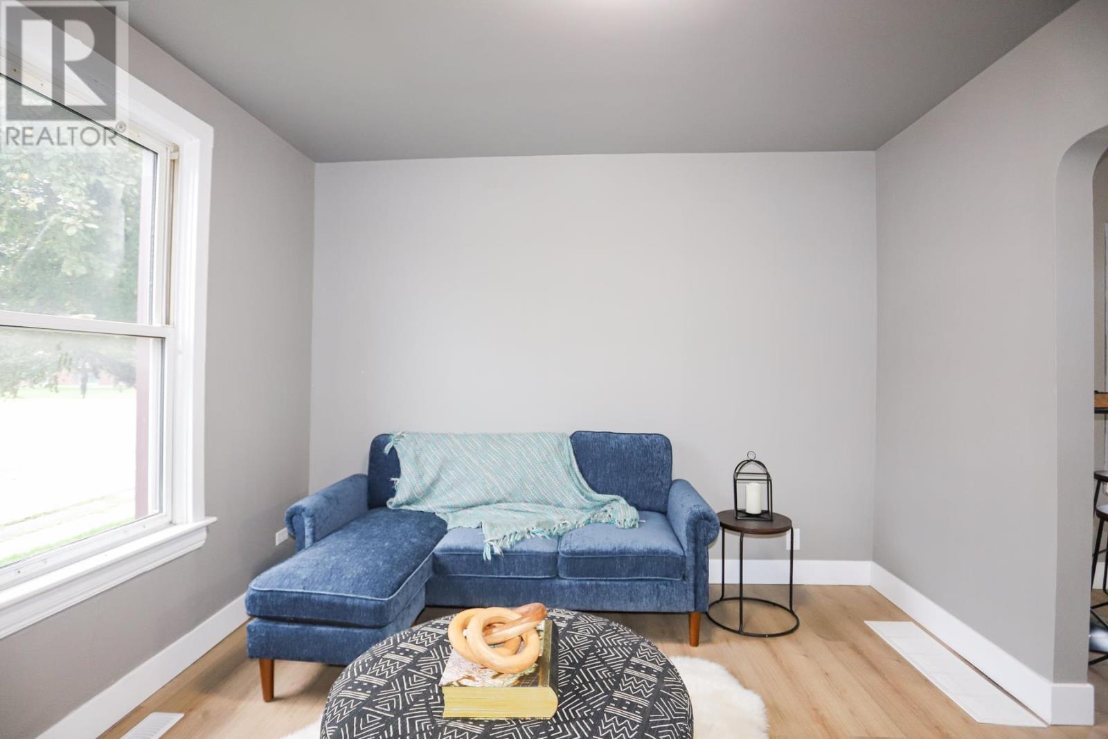 299 Goulais Ave, Sault Ste Marie, ON - Indoor