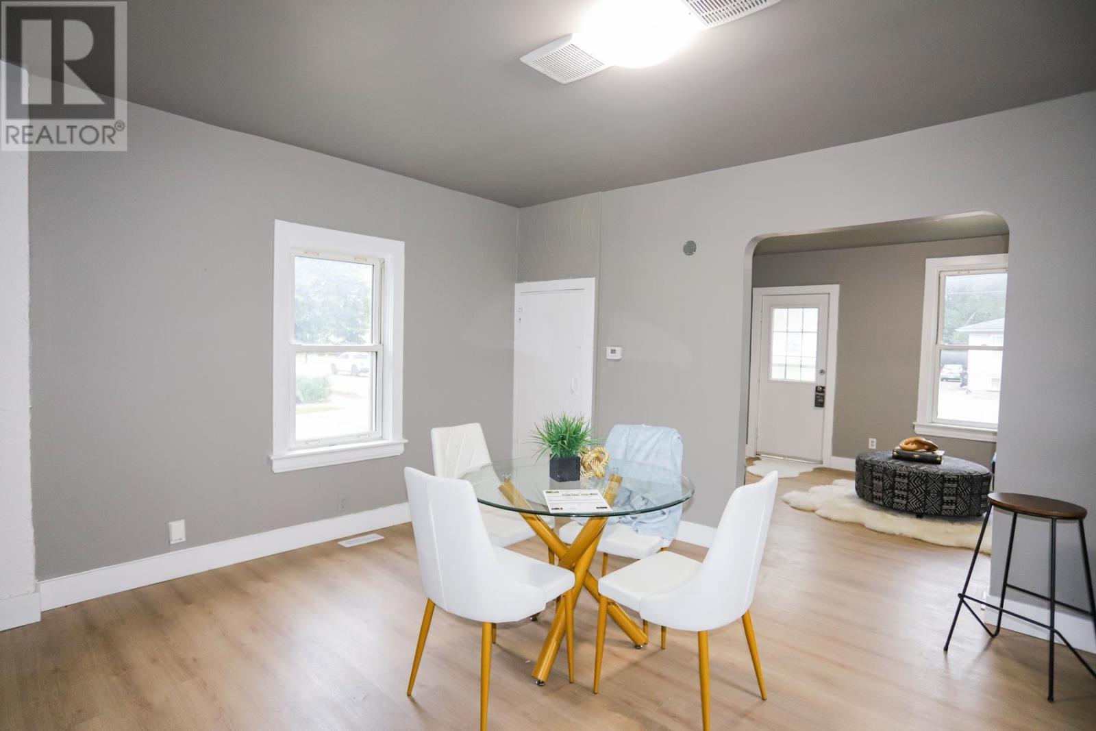 299 Goulais Ave, Sault Ste Marie, ON - Indoor Photo Showing Dining Room