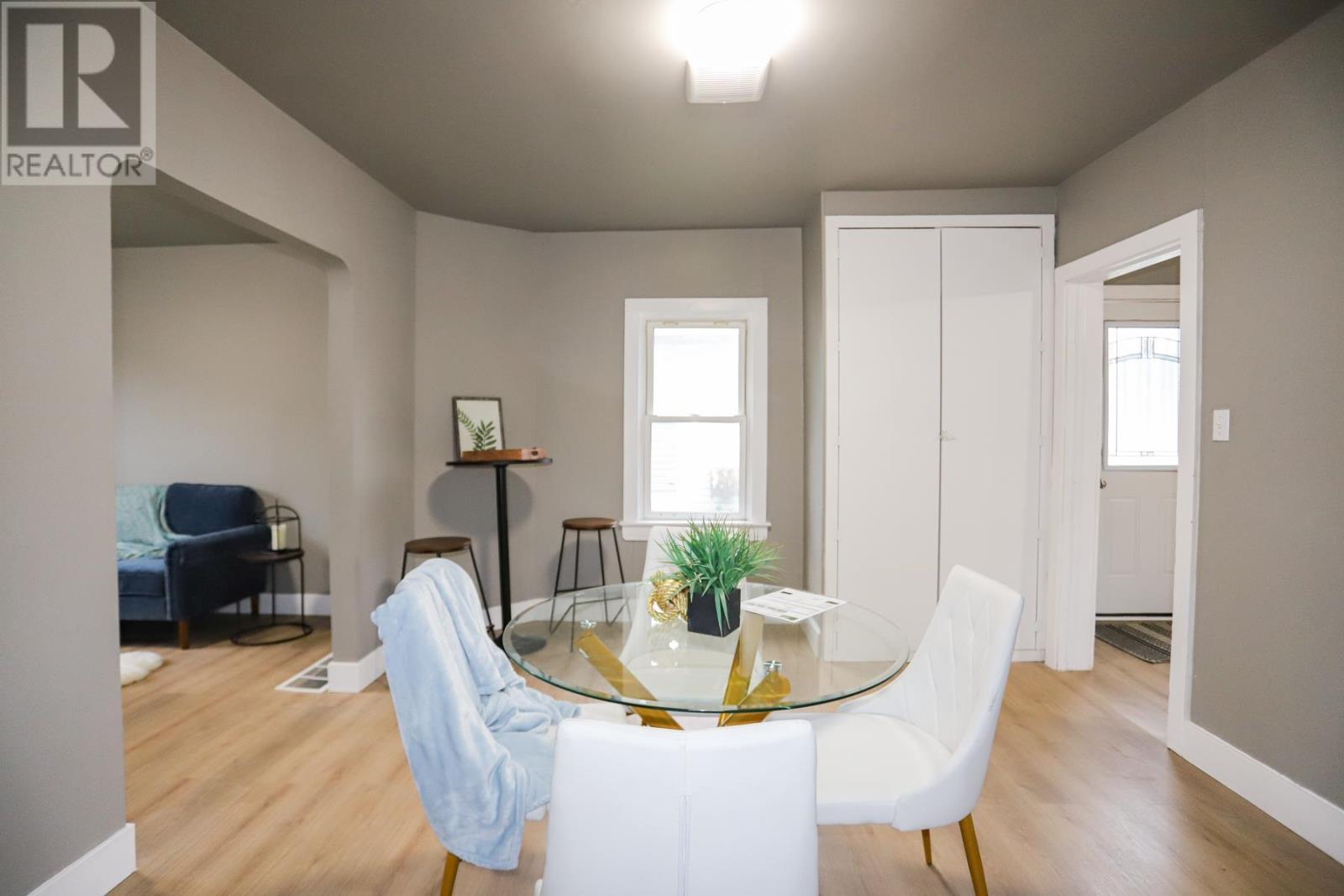 299 Goulais Ave, Sault Ste Marie, ON - Indoor Photo Showing Dining Room