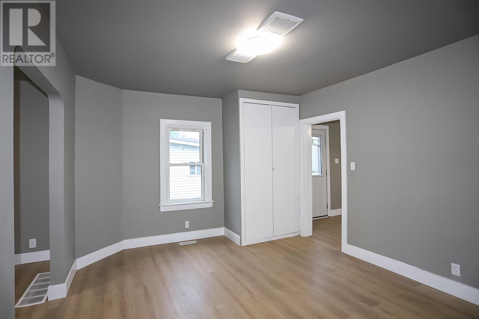 299 Goulais Ave, Sault Ste Marie, ON - Indoor Photo Showing Other Room