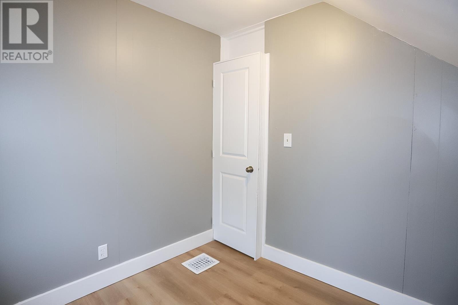 299 Goulais Ave, Sault Ste Marie, ON - Indoor Photo Showing Other Room