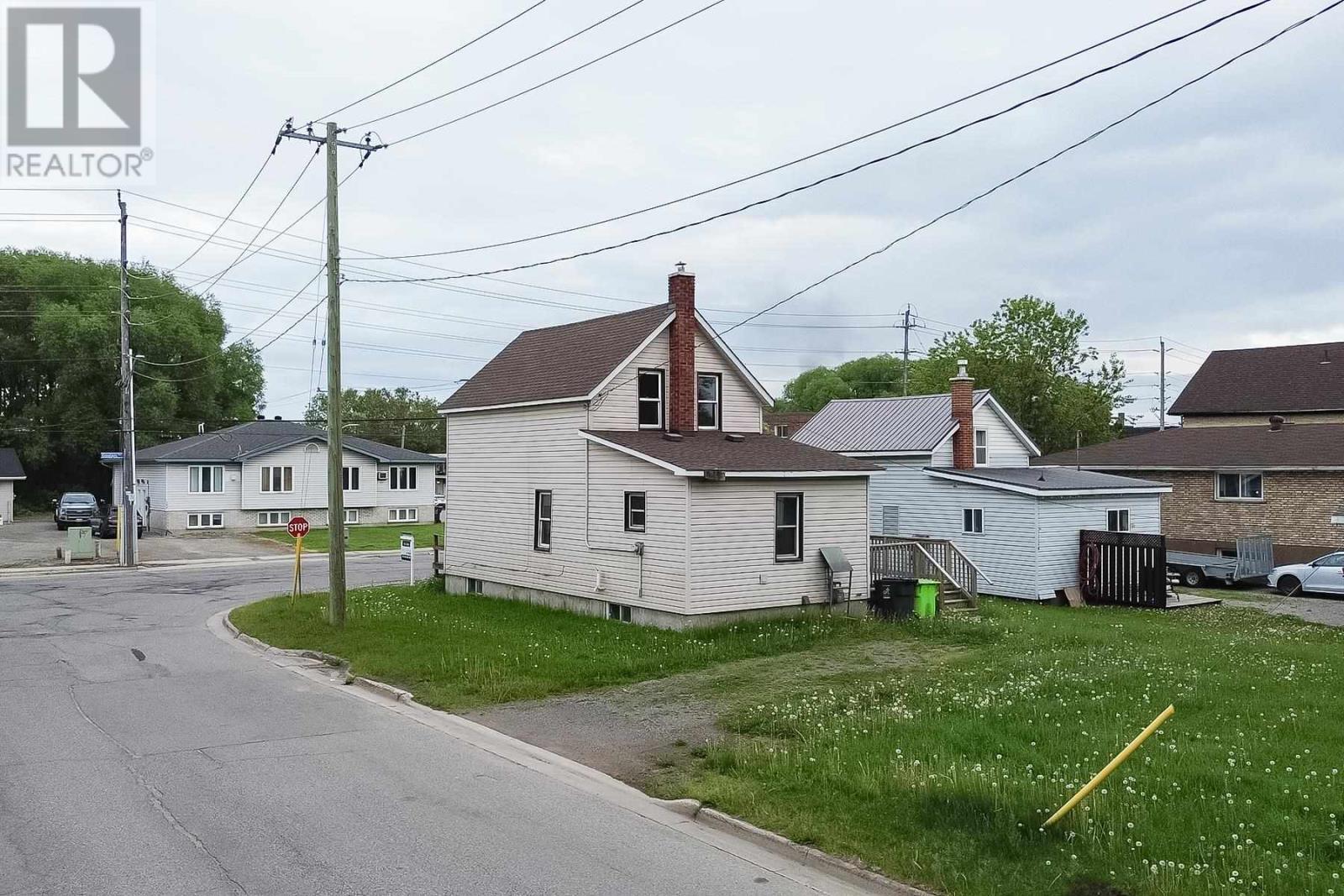299 Goulais Ave, Sault Ste Marie, ON - Outdoor