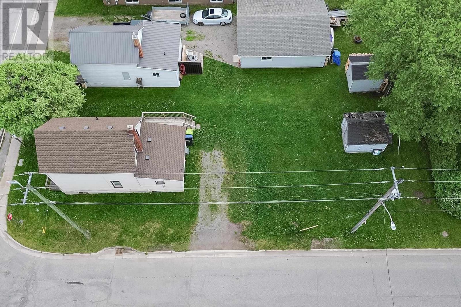 299 Goulais Ave, Sault Ste Marie, ON - Outdoor