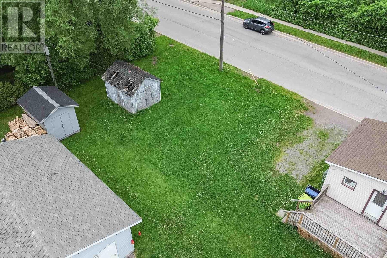 299 Goulais Ave, Sault Ste Marie, ON - Outdoor