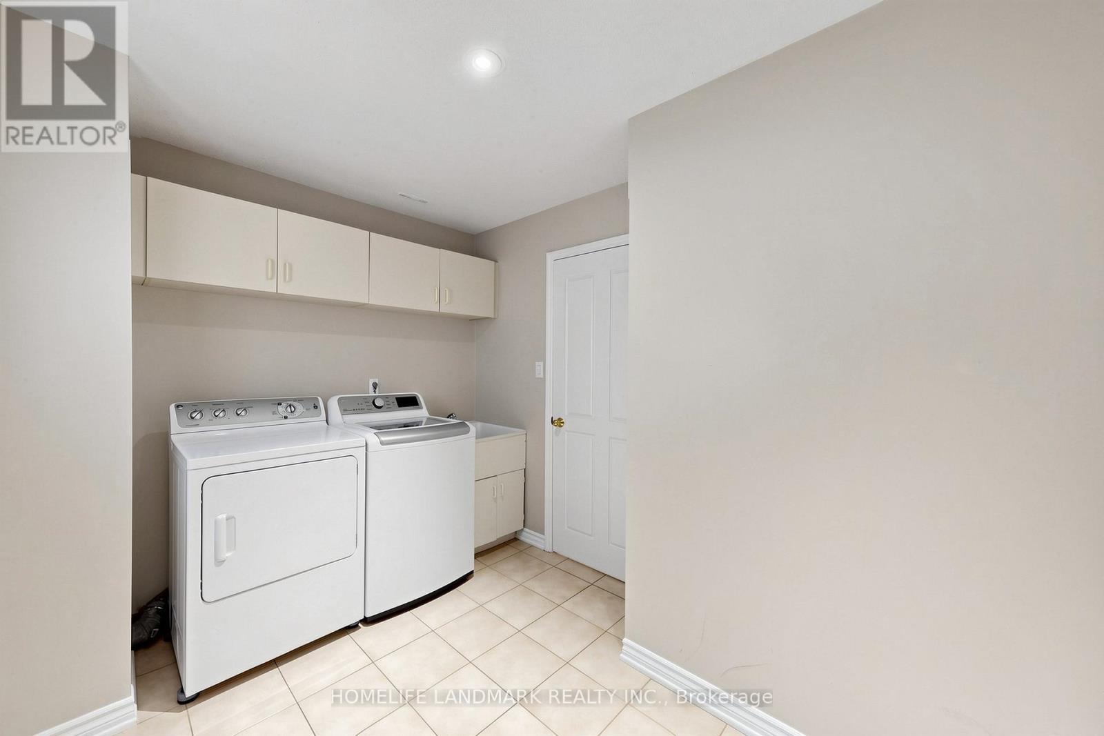 33 Dundee Crescent, Markham, ON