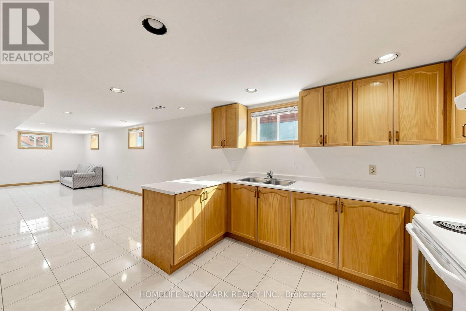 33 Dundee Crescent, Markham, ON