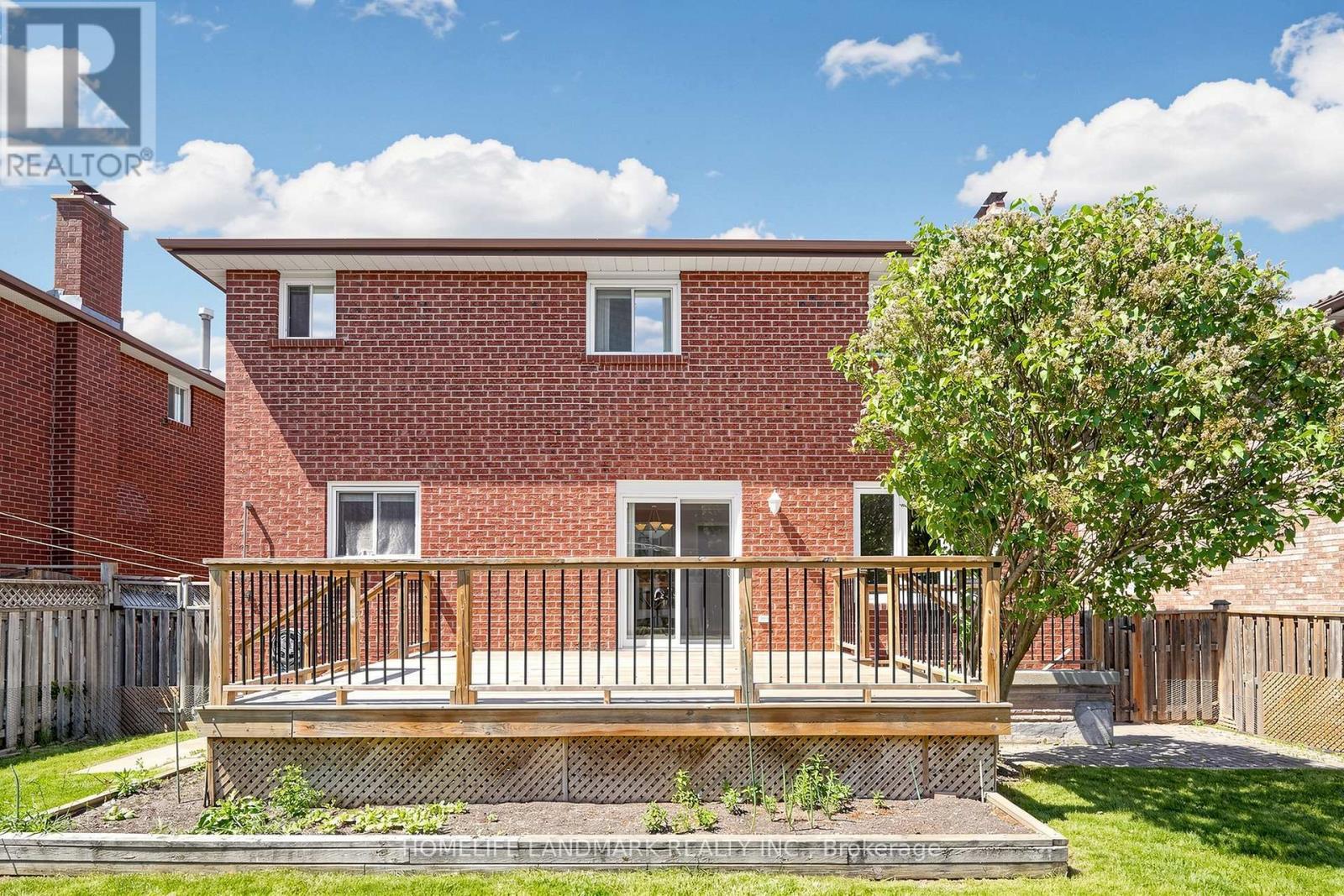 33 Dundee Crescent, Markham, ON