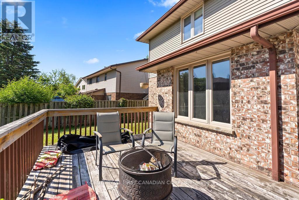 106 Pine Valley Drive, London South (South N), ON