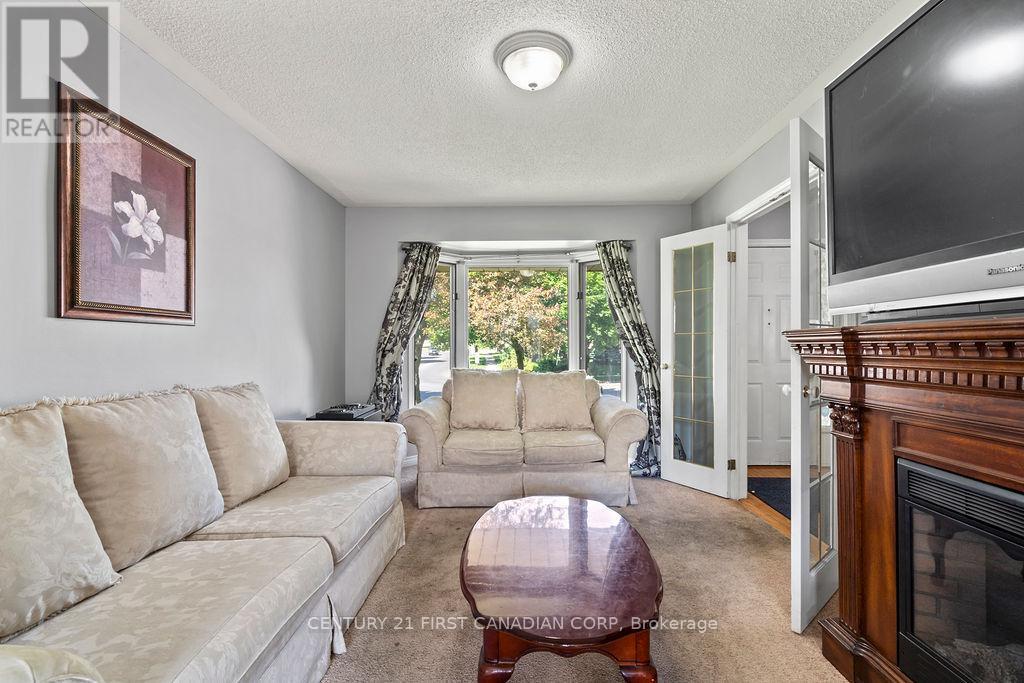 106 Pine Valley Drive, London South (South N), ON