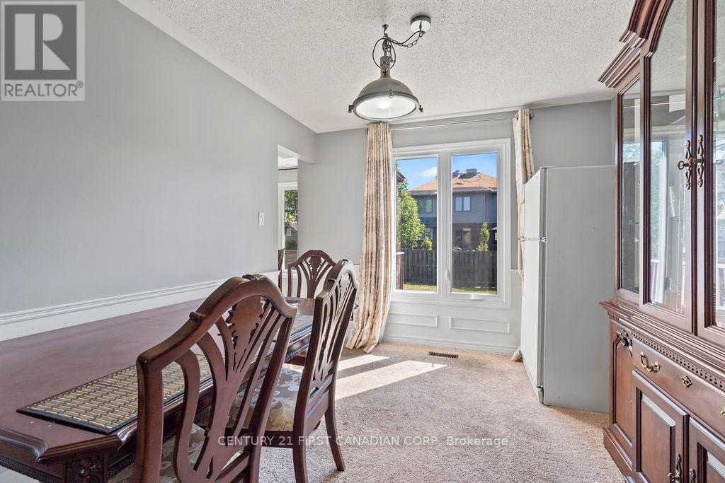 106 Pine Valley Drive, London South (South N), ON