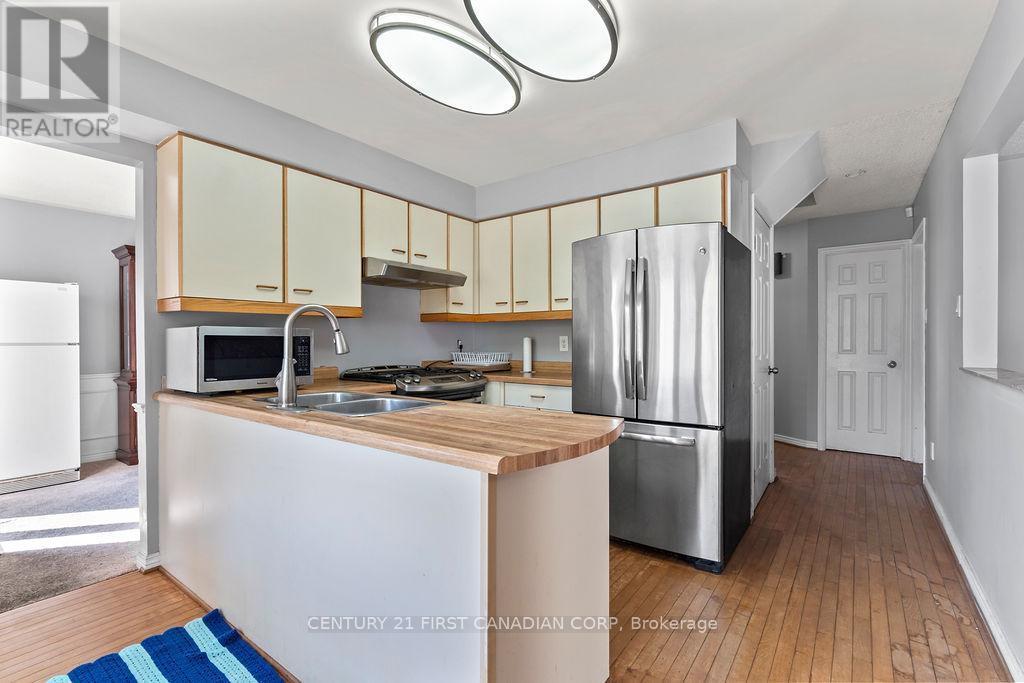 106 Pine Valley Drive, London South (South N), ON