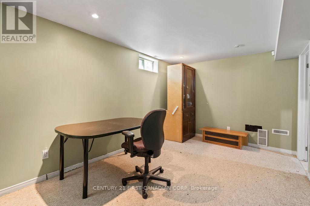 106 Pine Valley Drive, London South (South N), ON