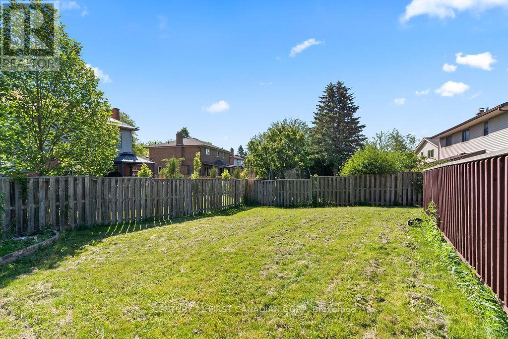 106 Pine Valley Drive, London South (South N), ON