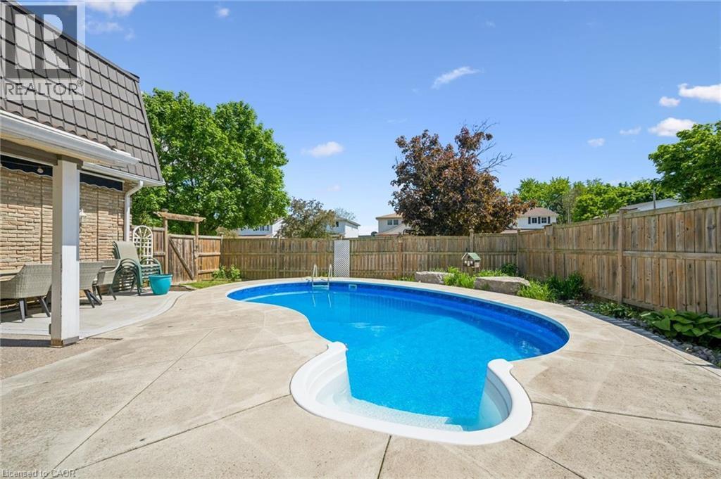 31 Glen Lake Crescent, Kitchener, ON
