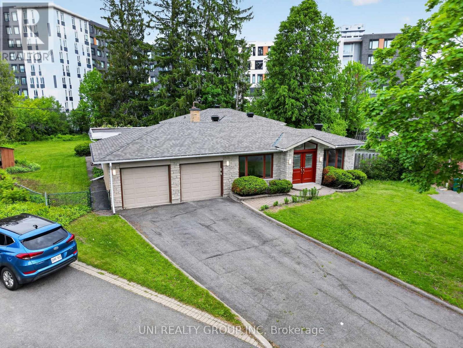 2554 Egan Road, Ottawa, ON