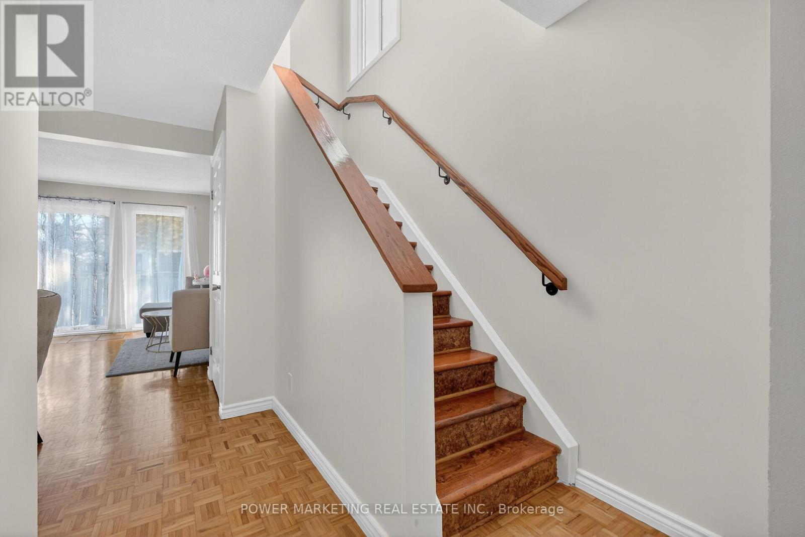 104 Bannerhill, Ottawa, ON
