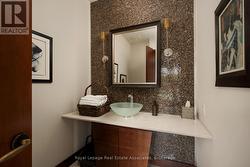 Powder Room -