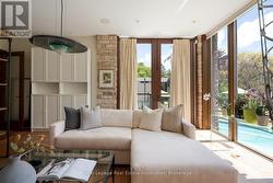 Dressing Room/Sun Room -