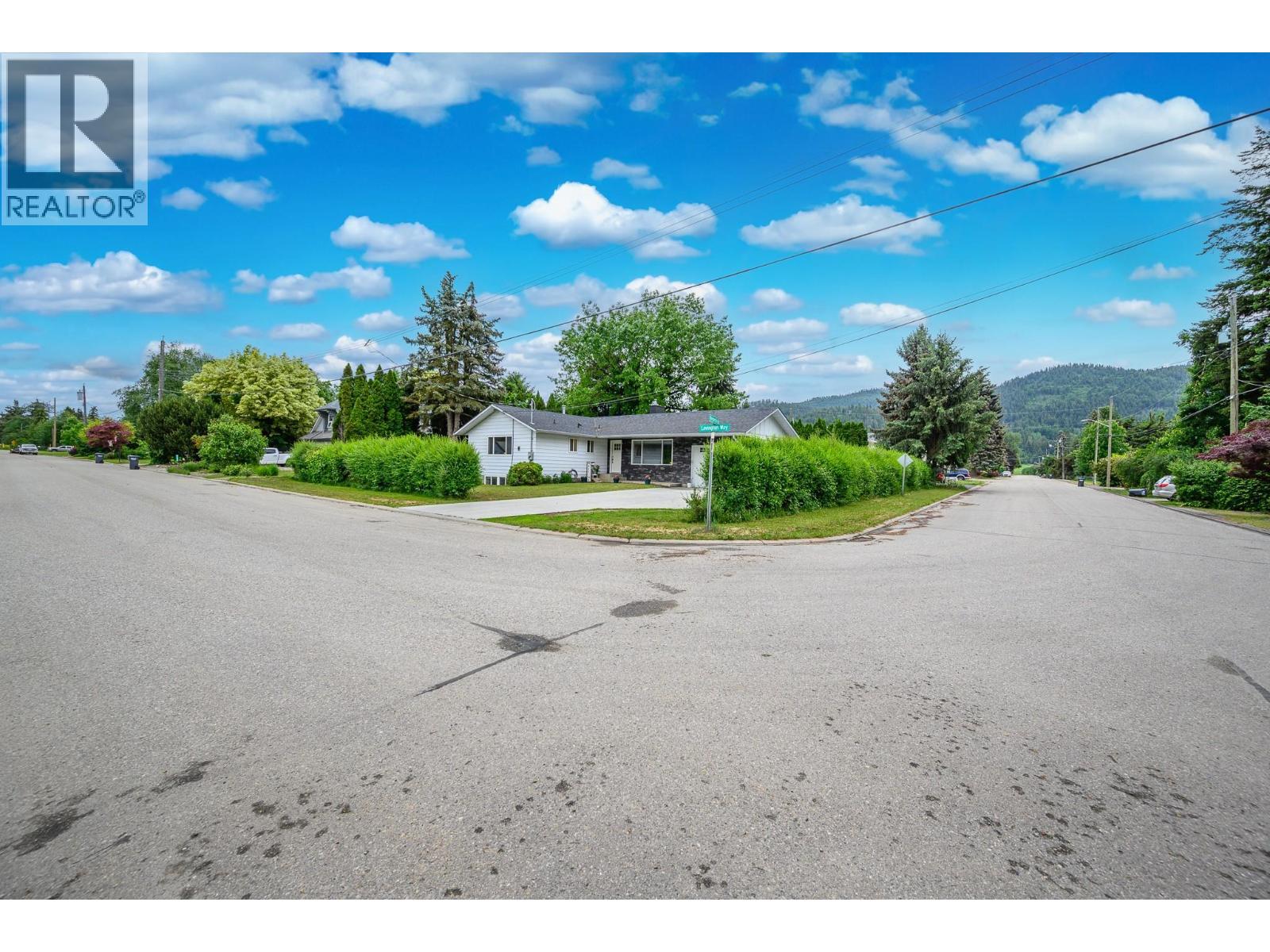 6596 Lavington Way, Coldstream, BC