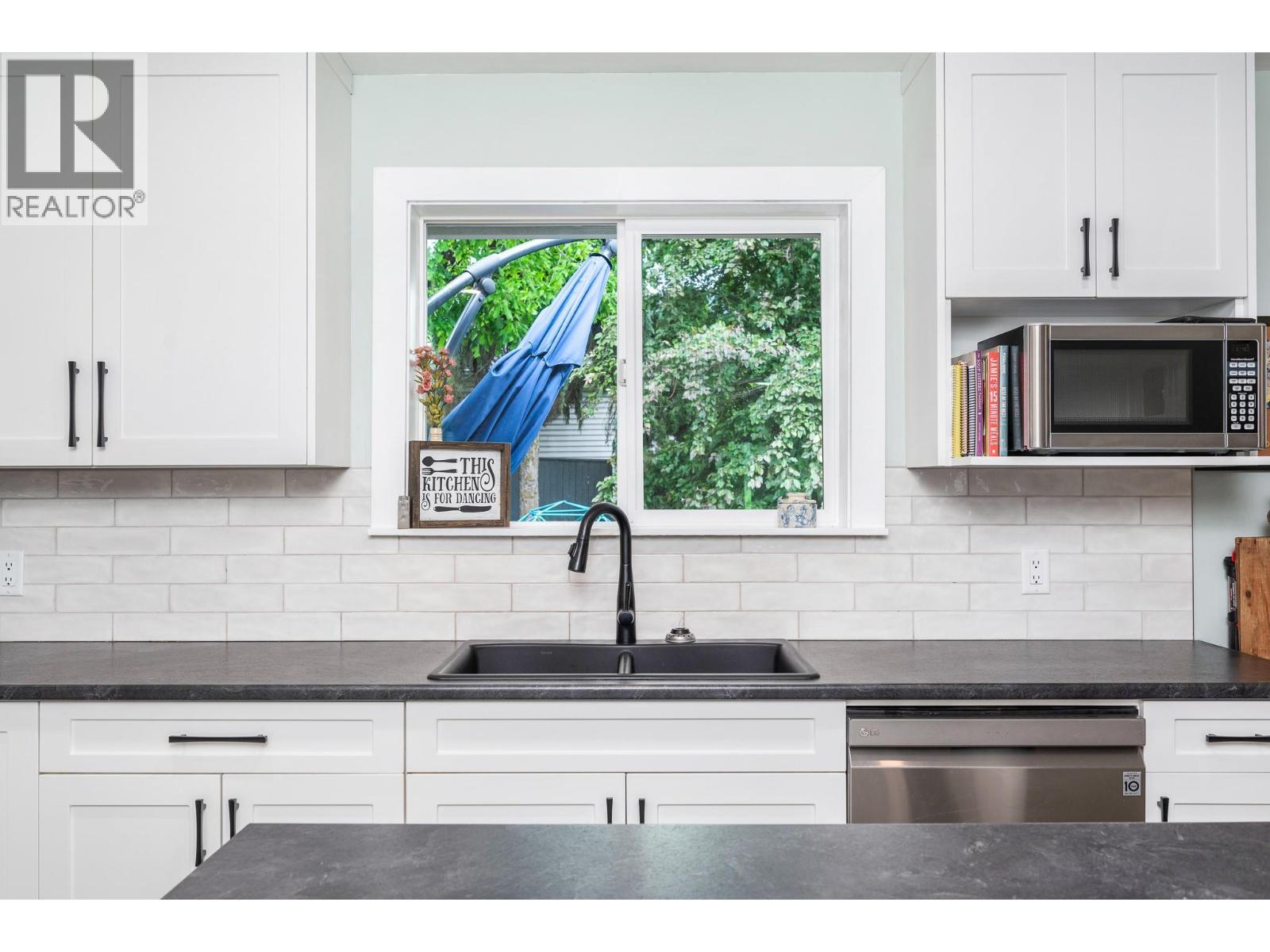 Plenty of counter space - 6596 Lavington Way, Coldstream, BC