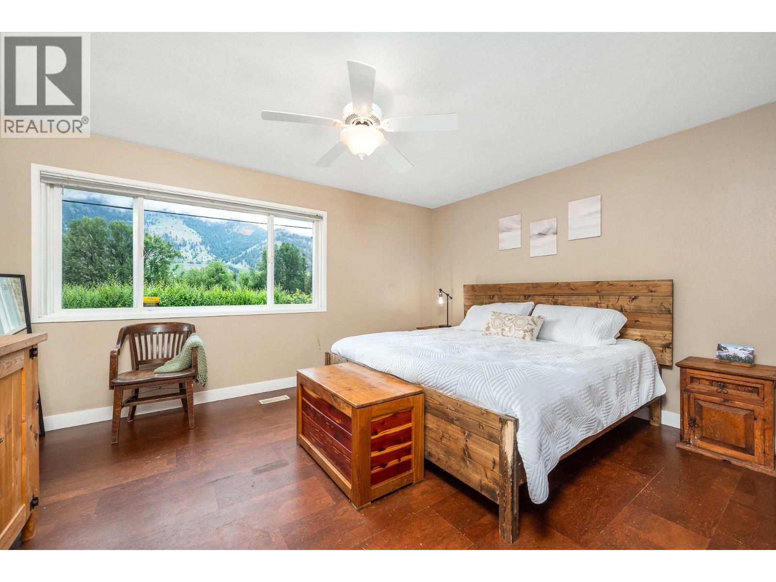 Master bedroom - 6596 Lavington Way, Coldstream, BC