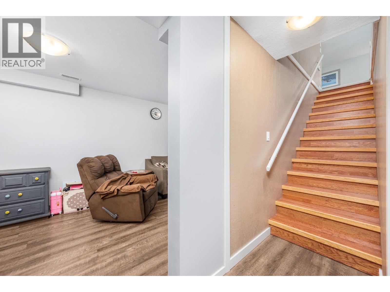 6596 Lavington Way, Coldstream, BC