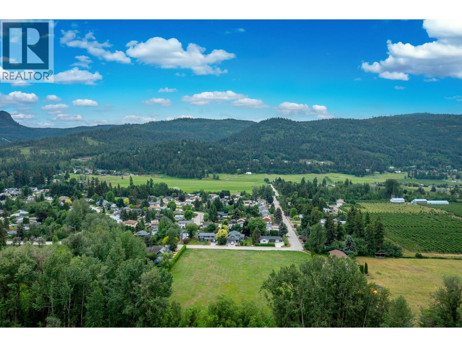 6596 Lavington Way, Coldstream, BC