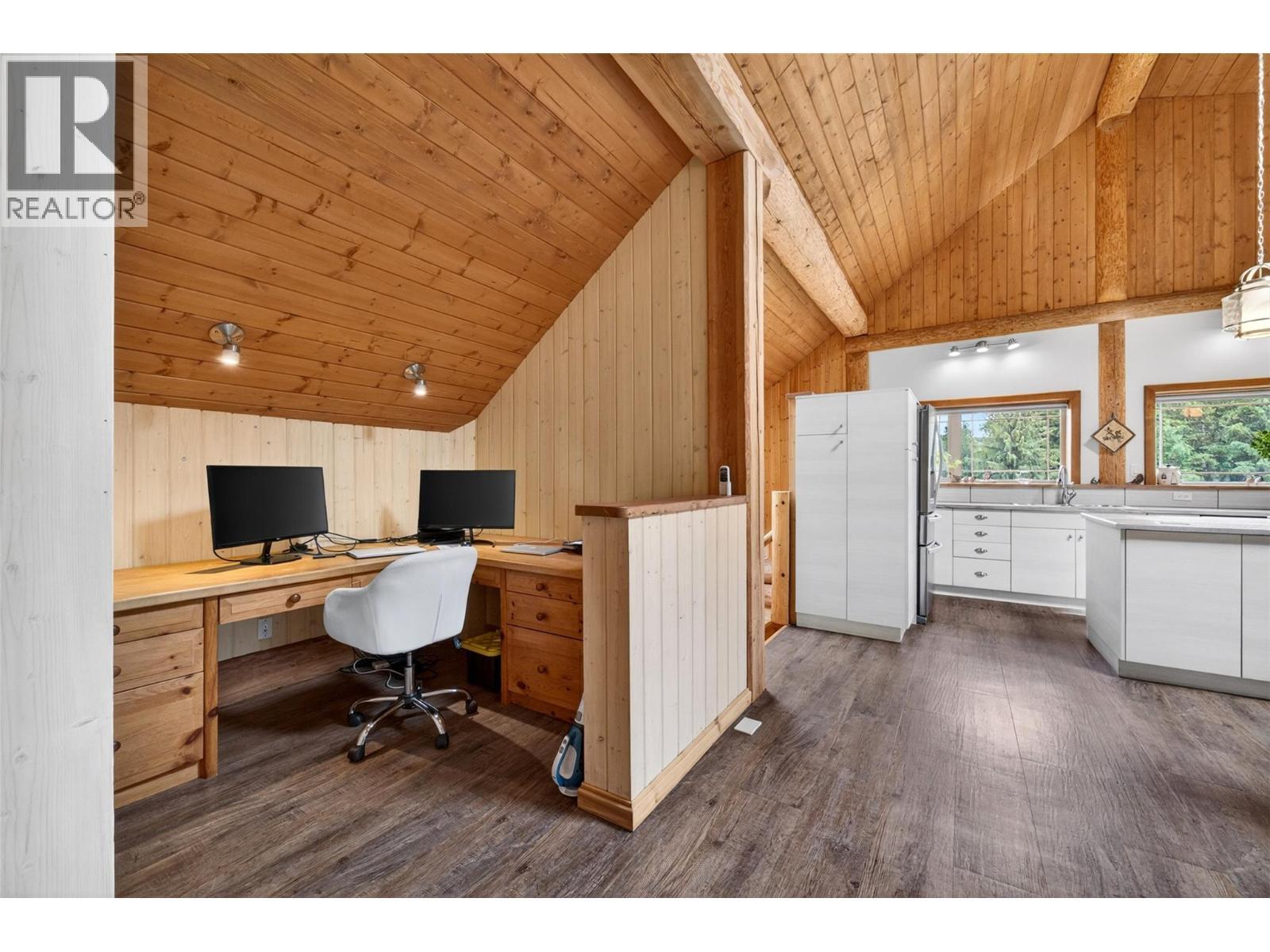 2030 Solsqua-Sicamous Road, Sicamous, BC - Indoor Photo Showing Office