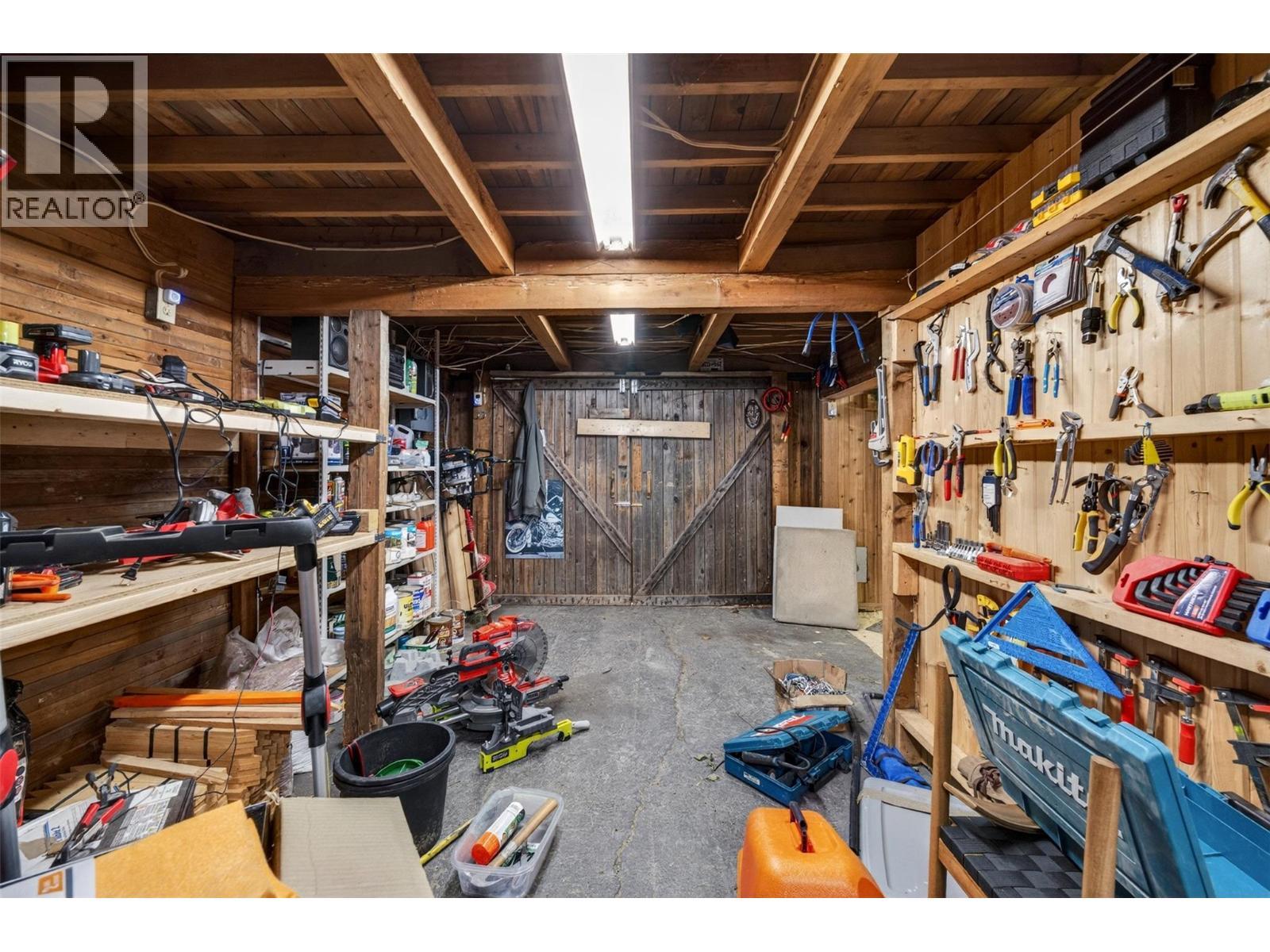 2030 Solsqua-Sicamous Road, Sicamous, BC - Indoor Photo Showing Basement
