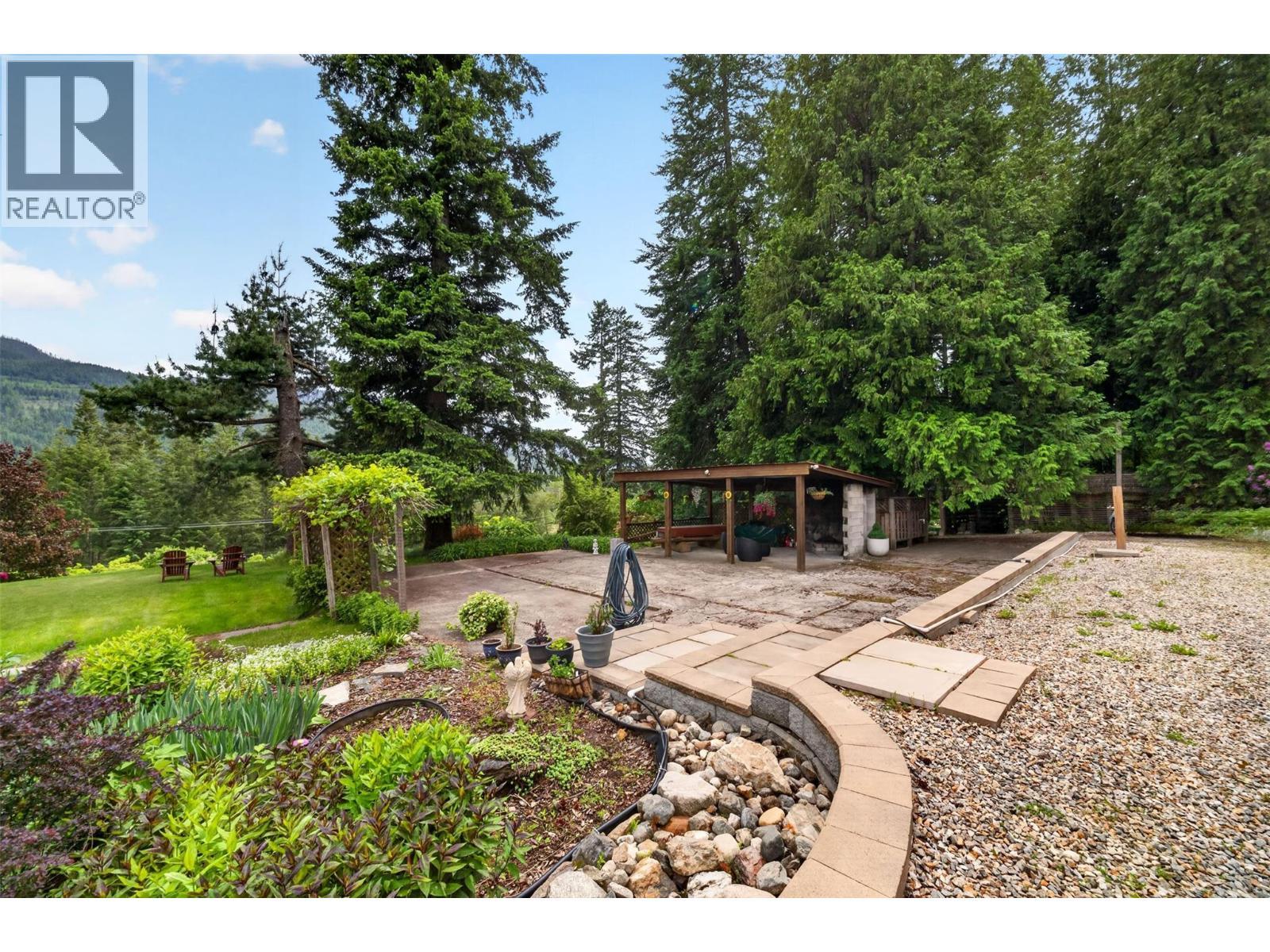 2030 Solsqua-Sicamous Road, Sicamous, BC - Outdoor