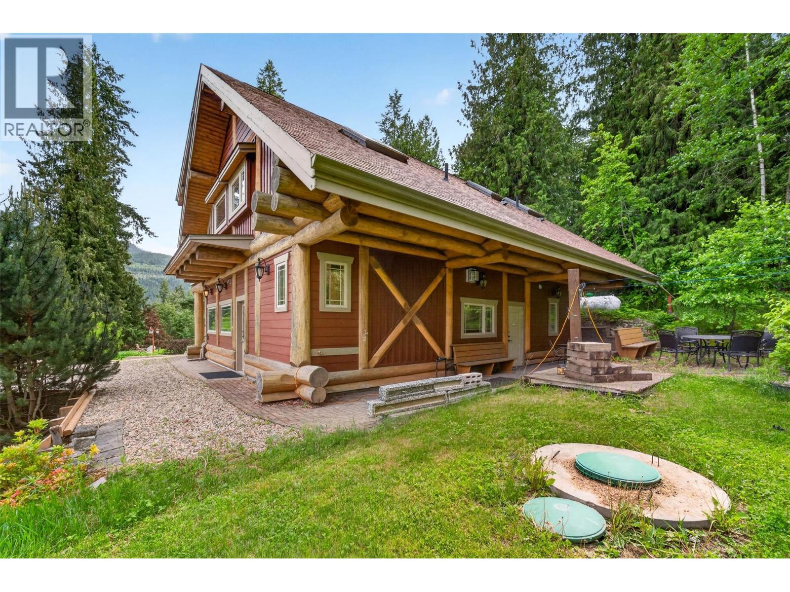 2030 Solsqua-Sicamous Road, Sicamous, BC - Outdoor