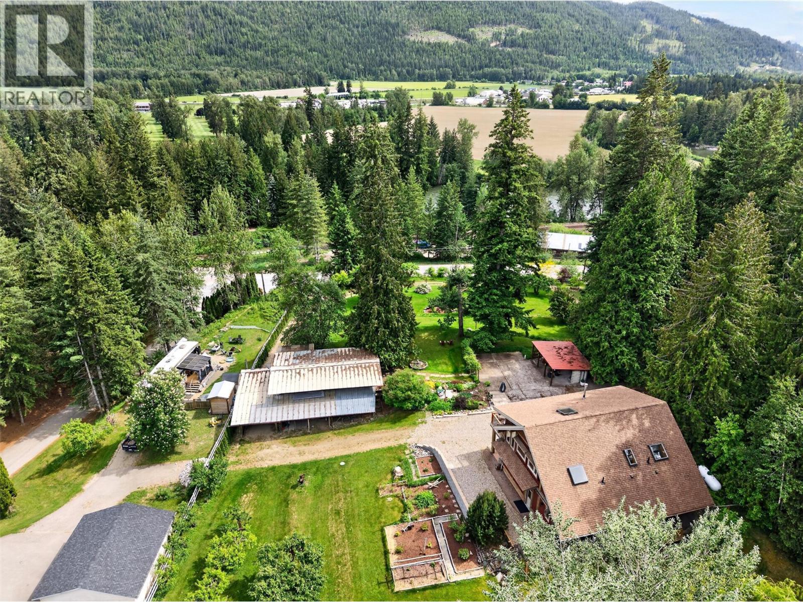 2030 Solsqua-Sicamous Road, Sicamous, BC - Outdoor